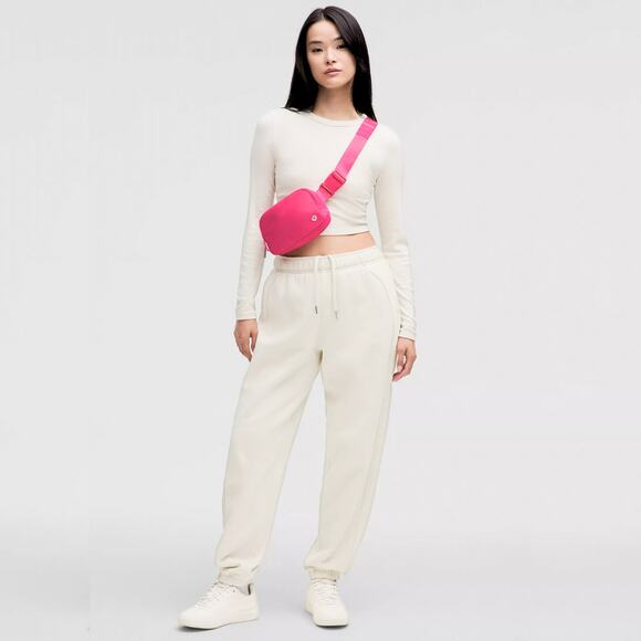 Lululemon Everywhere Crossbody Belt Bag - Sonic Pink - Picture 5 of 6